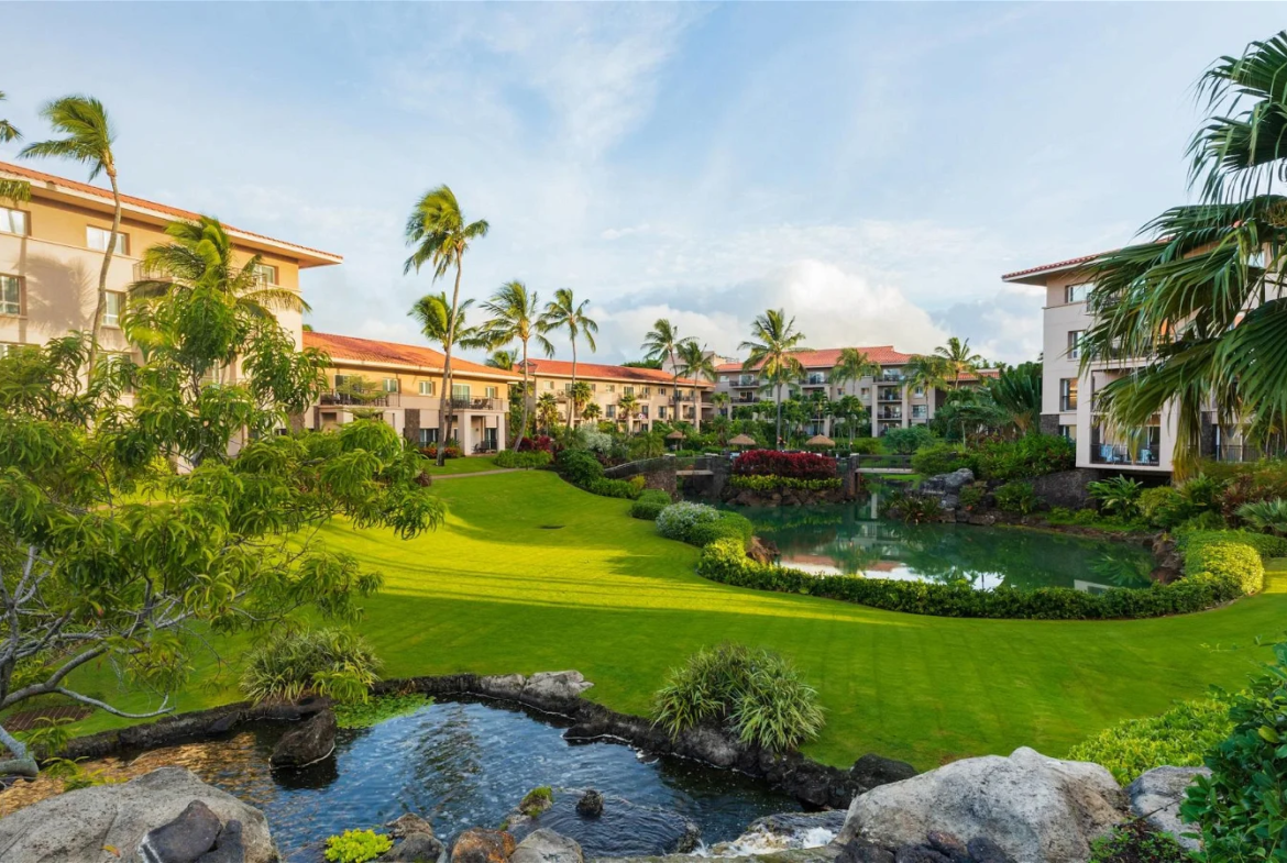 Marriott's Waiohai Beach Club Grounds