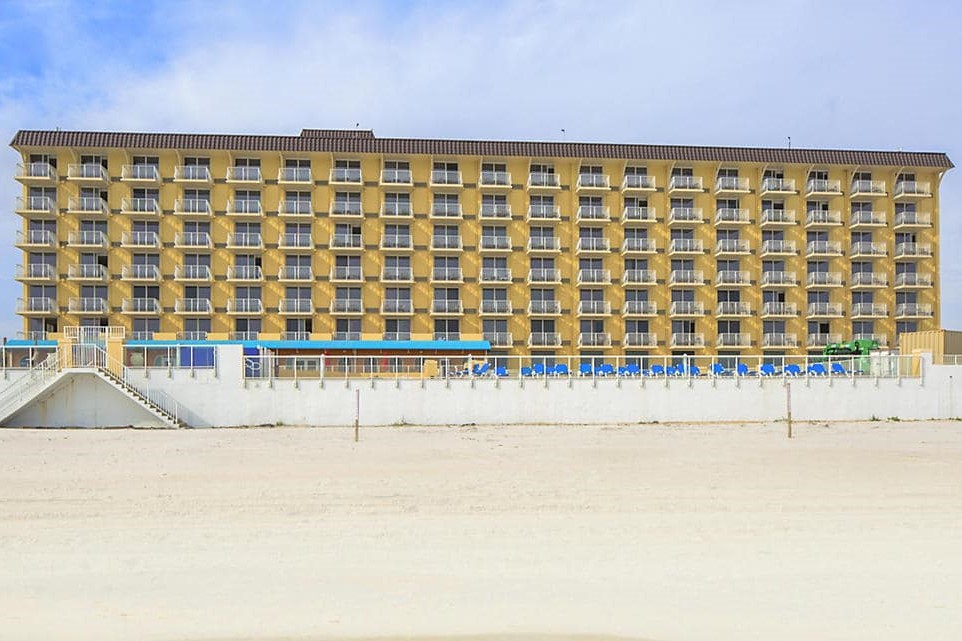 Bluegreen Casa del Mar Beach Resort Beach
