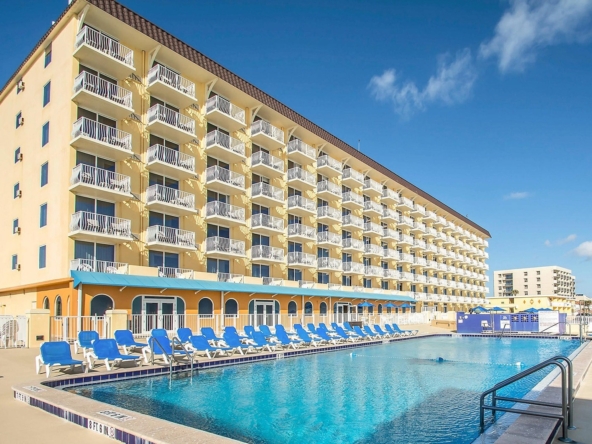 Bluegreen Casa del Mar Beach Resort Pool