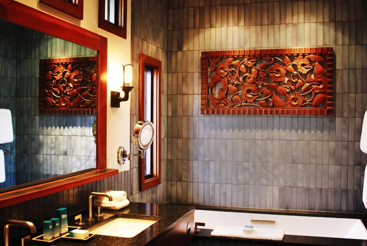 Disney's Polynesian Villas and Bungalows Bathroom