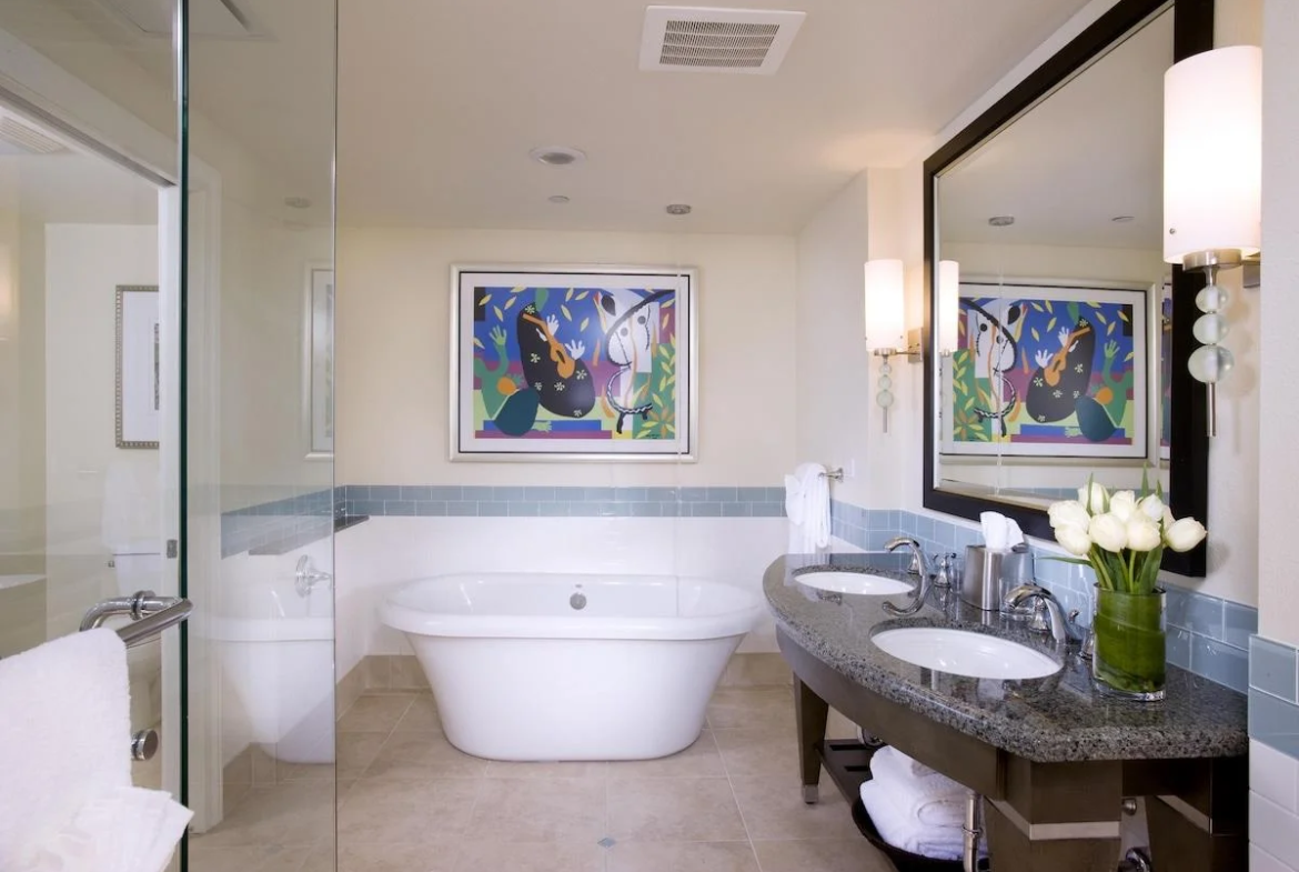 Bathroom with Soaking Tub