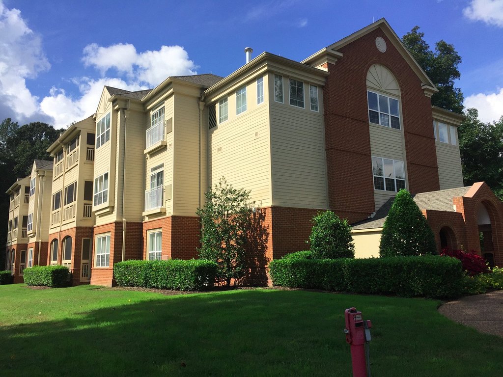 Marriotts Manor Club at Fords Colony Exterior