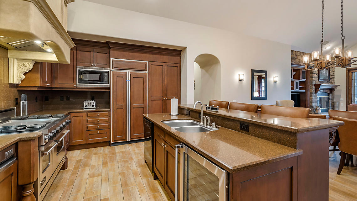 the club at big bear village home kitchen