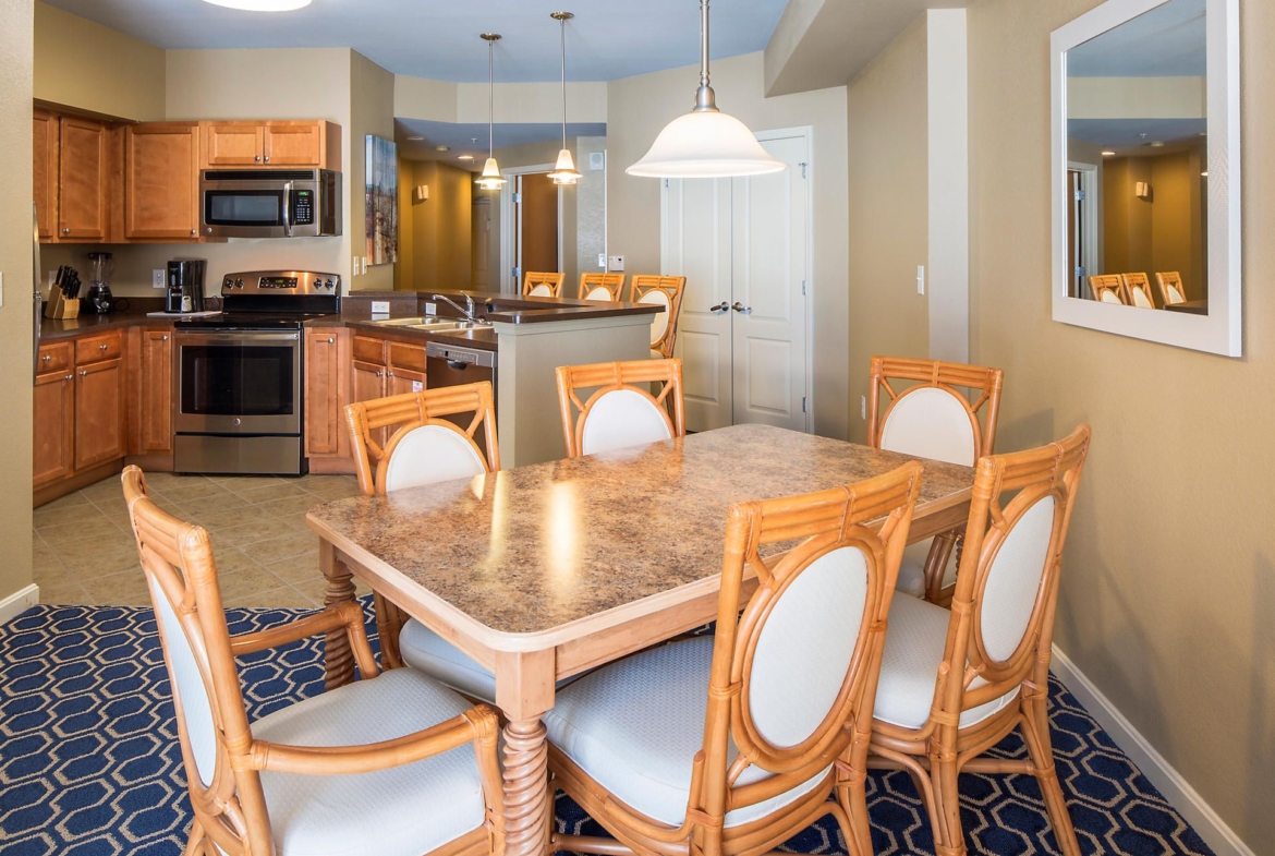 Carolina grande kitchen dining area