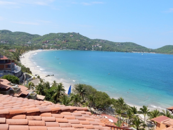 Embarc Zihuatanejo
