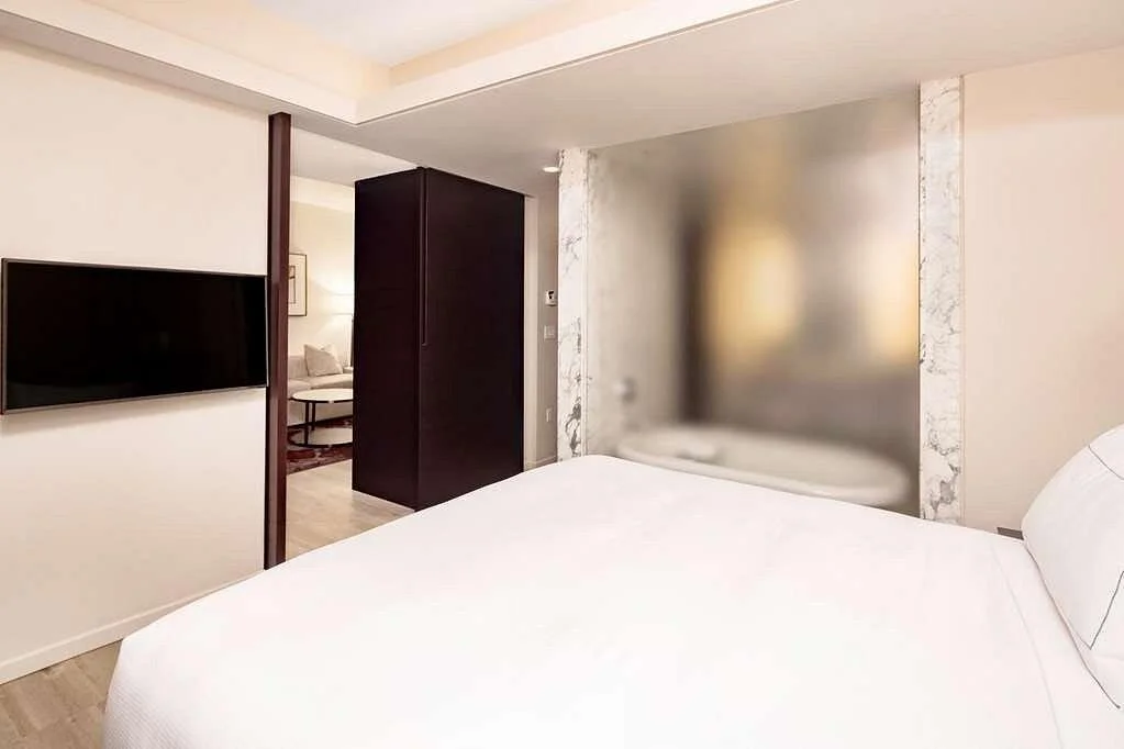 West 57th Street by Hilton Club Master Bedroom