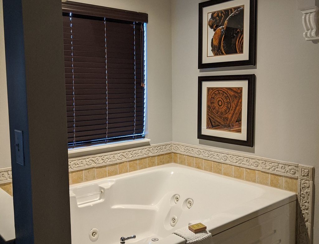 Bathroom with jetted tub