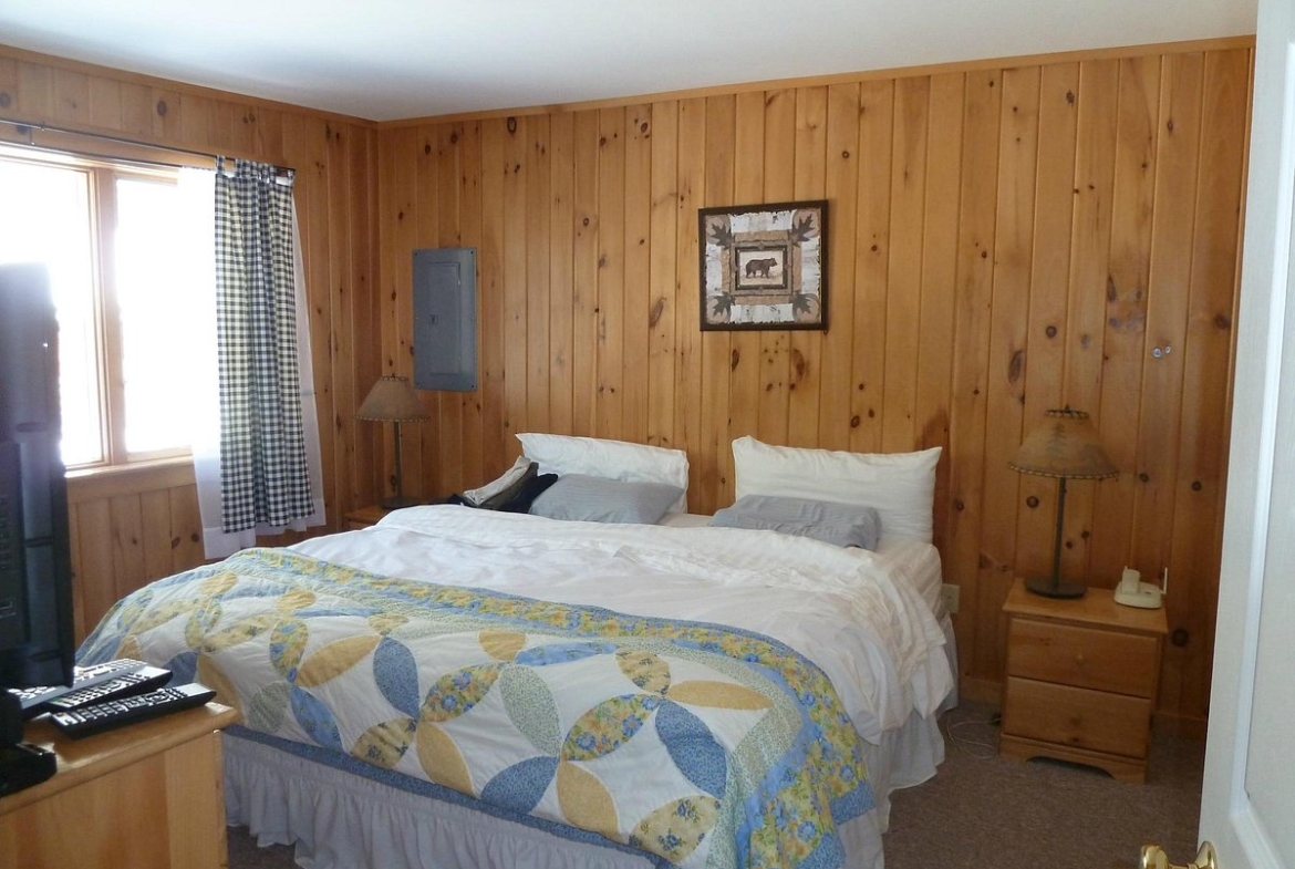 Rangeley Lake Resort Bedroom