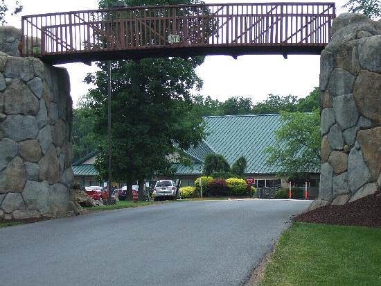 Ridgetop Village And Ridgetop Summit At Shawnee Entrance