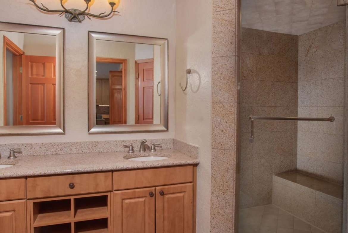 Westgate Park City Resort and Spa Bathroom