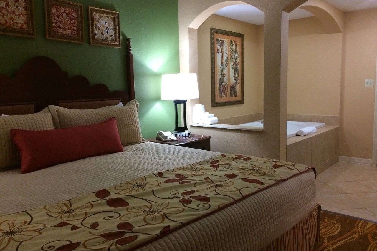Mizner Place At Weston Town Center Bedroom