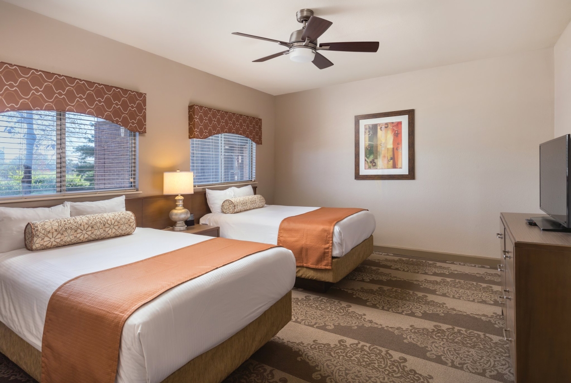 Wyndham Nashville guest room