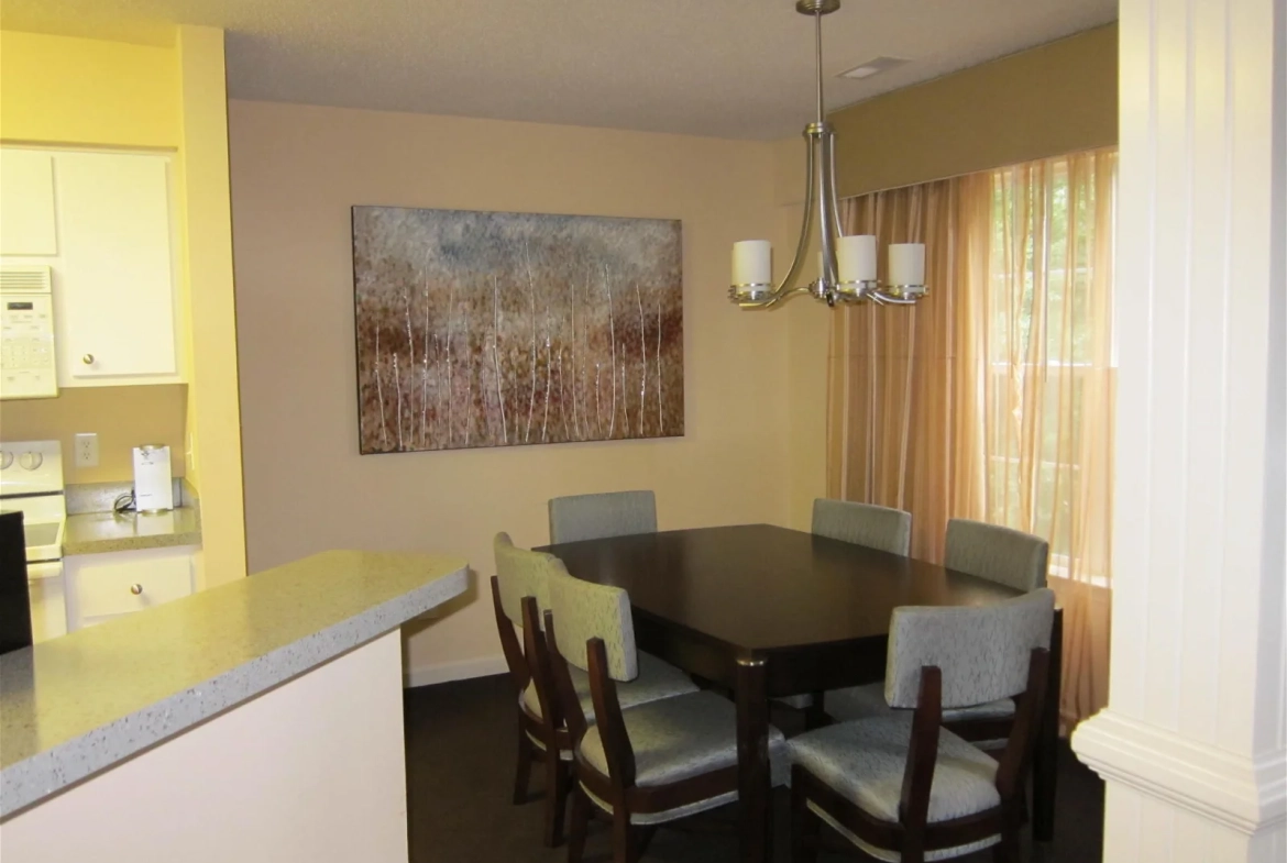 Diamond Greensprings Vacation Resort dining room