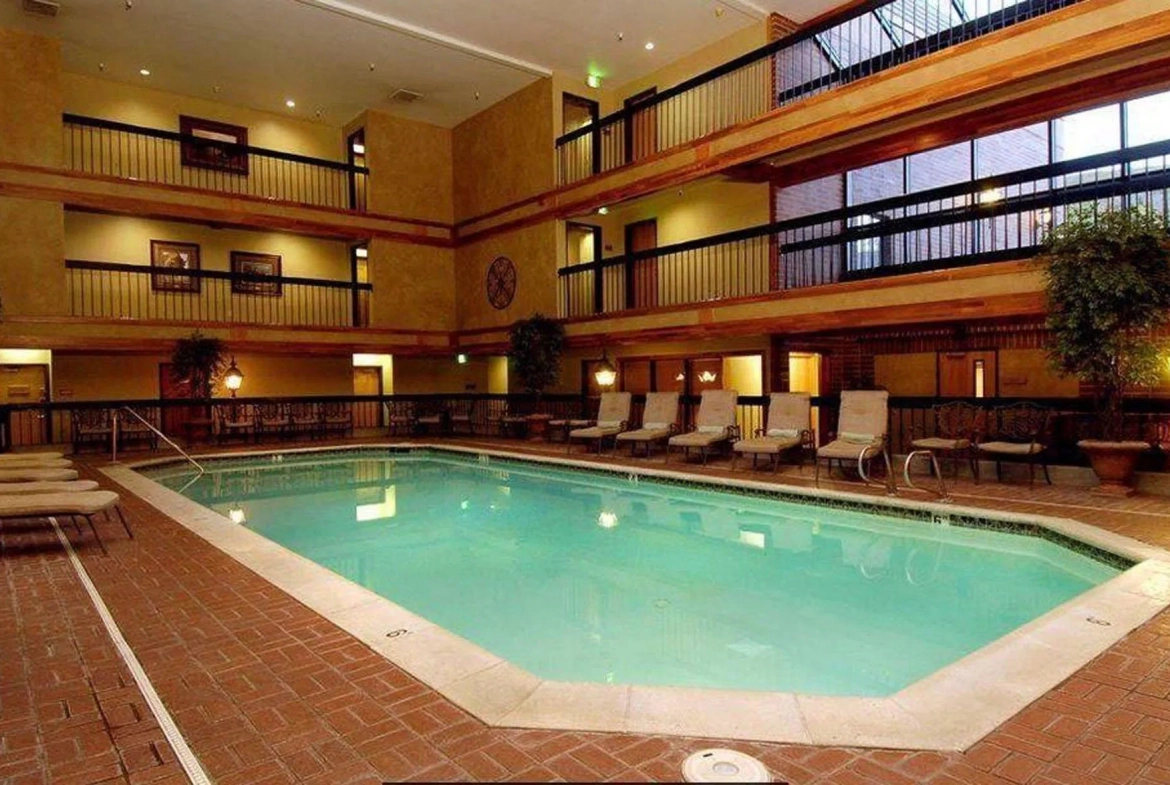 Park Plaza Pool 2