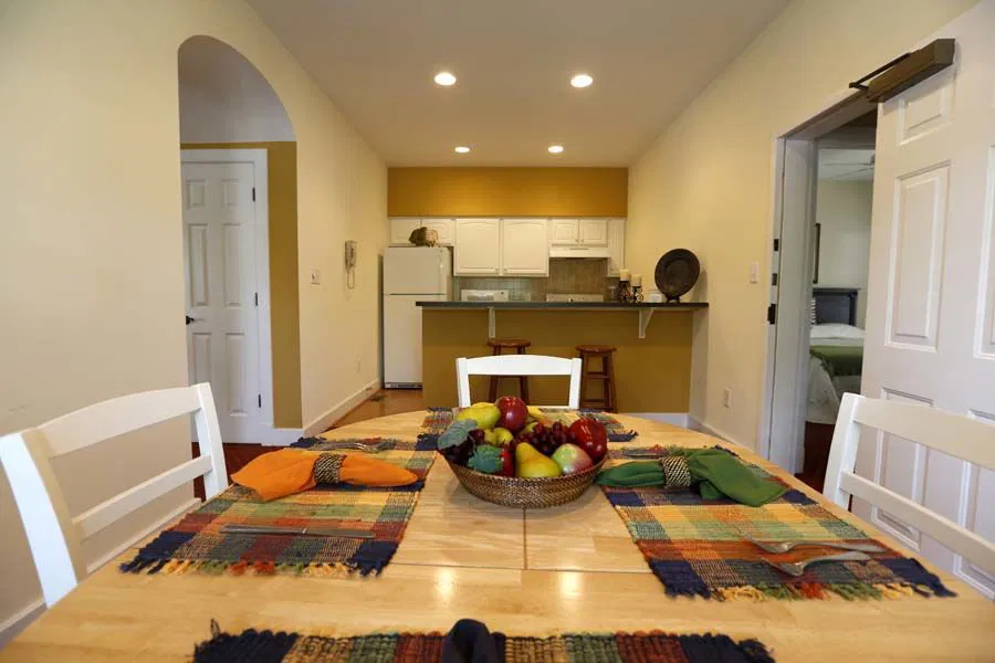 The Cottages At Kings Creek Plantation Dining Area