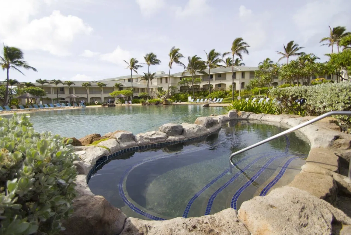 The Point At Poipu Pool