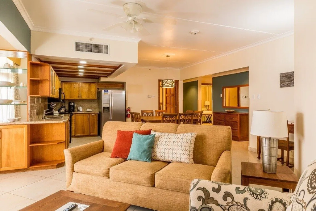 Timeshare for Rent: Paradise Beach Villas Living Area