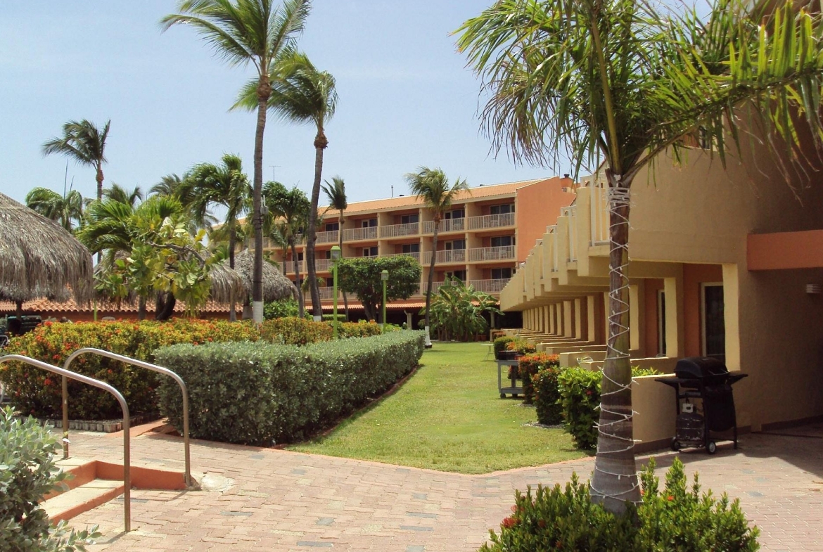 Aruba Beach Club resort exterior