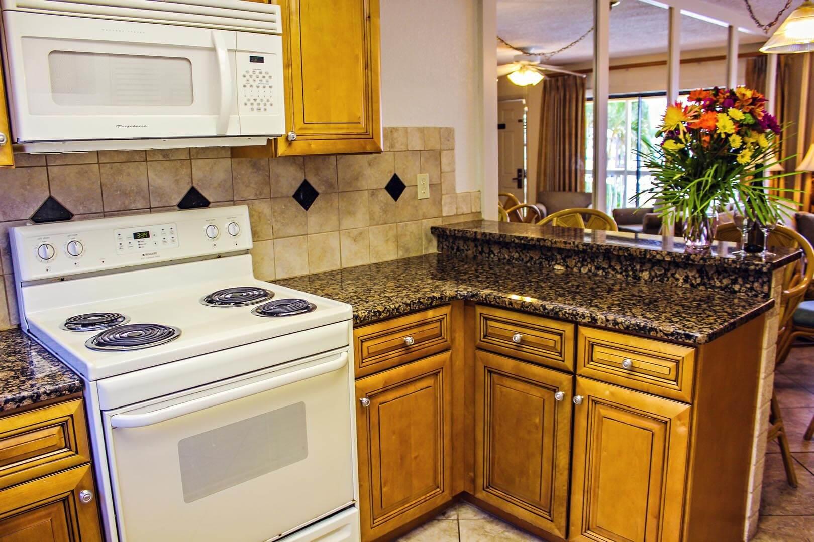 kitchen at Coral Reef Beach Resort (Florida)