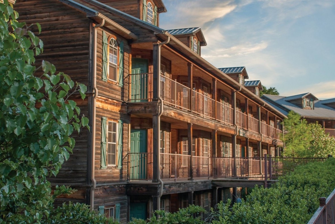 How to Buy a Timeshare: Holiday Inn Club Vacations Villages Resort at Lake Palestine exterior