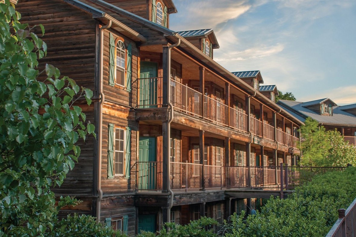 How to Buy a Timeshare: Holiday Inn Club Vacations Villages Resort at Lake Palestine exterior