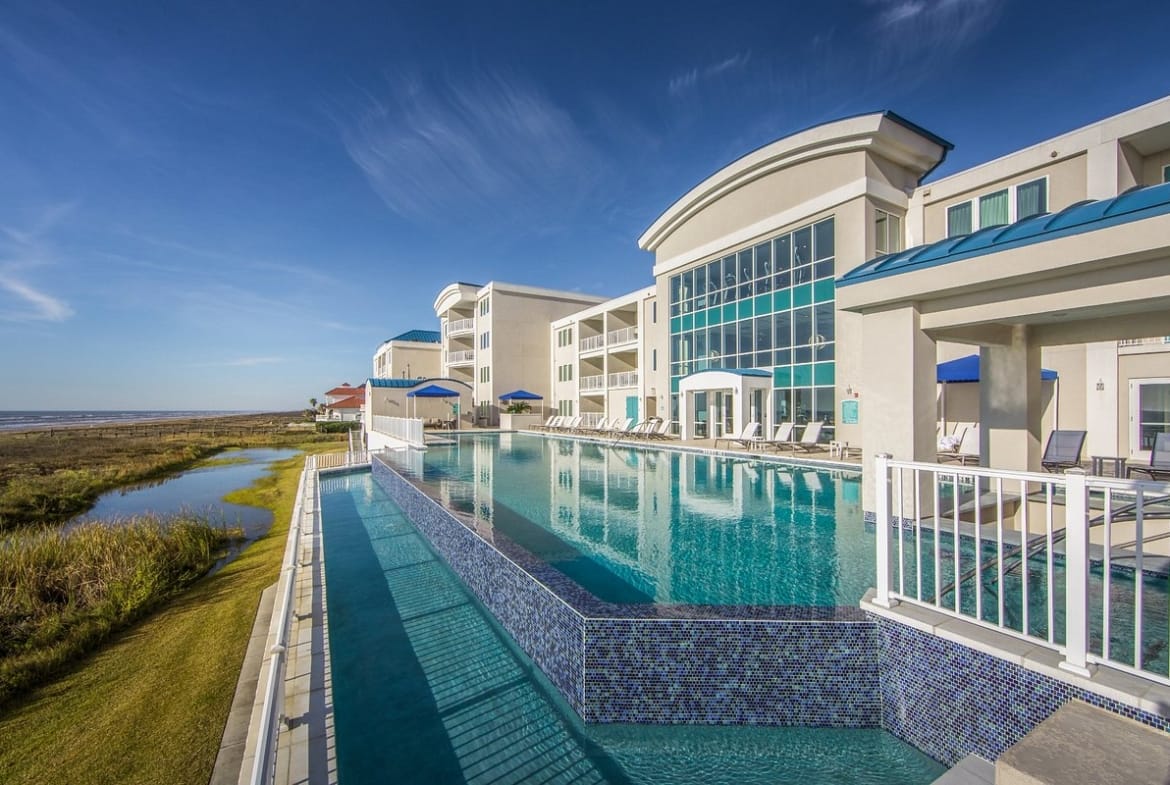 seaside pool