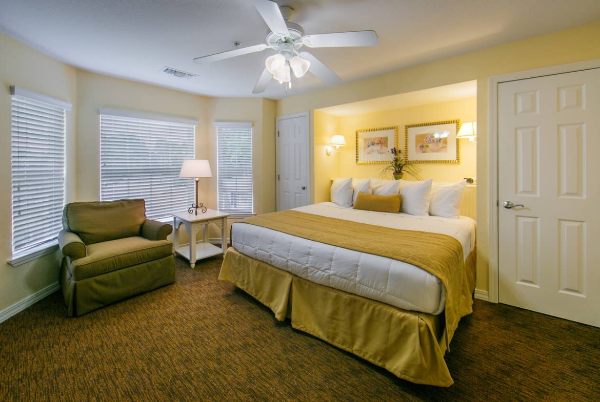 bedroom at Orlando Breeze Resort
