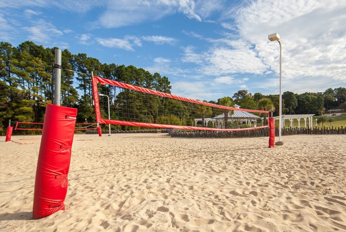 Holiday Inn Club Vacations Villages Resort at Lake Palestine volleyball court