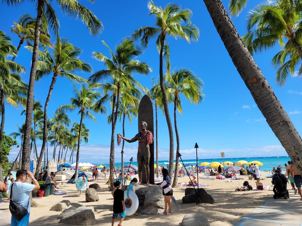 waikiki beach nearby
