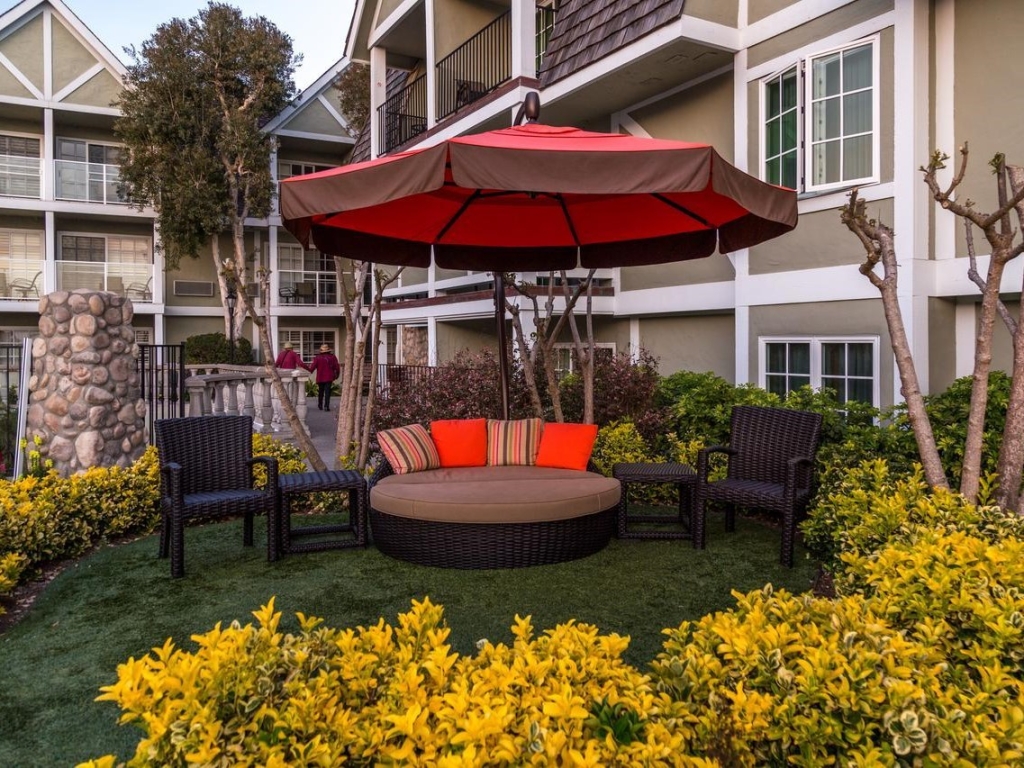 Grand Pacific Resorts Timeshare: Carlsbad Inn Beach Resort Grounds